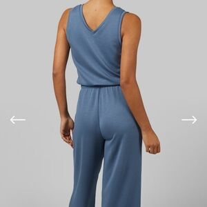 NWOT WOMEN'S STUDIO TECH JUMPSUIT - Blue Fin - Small